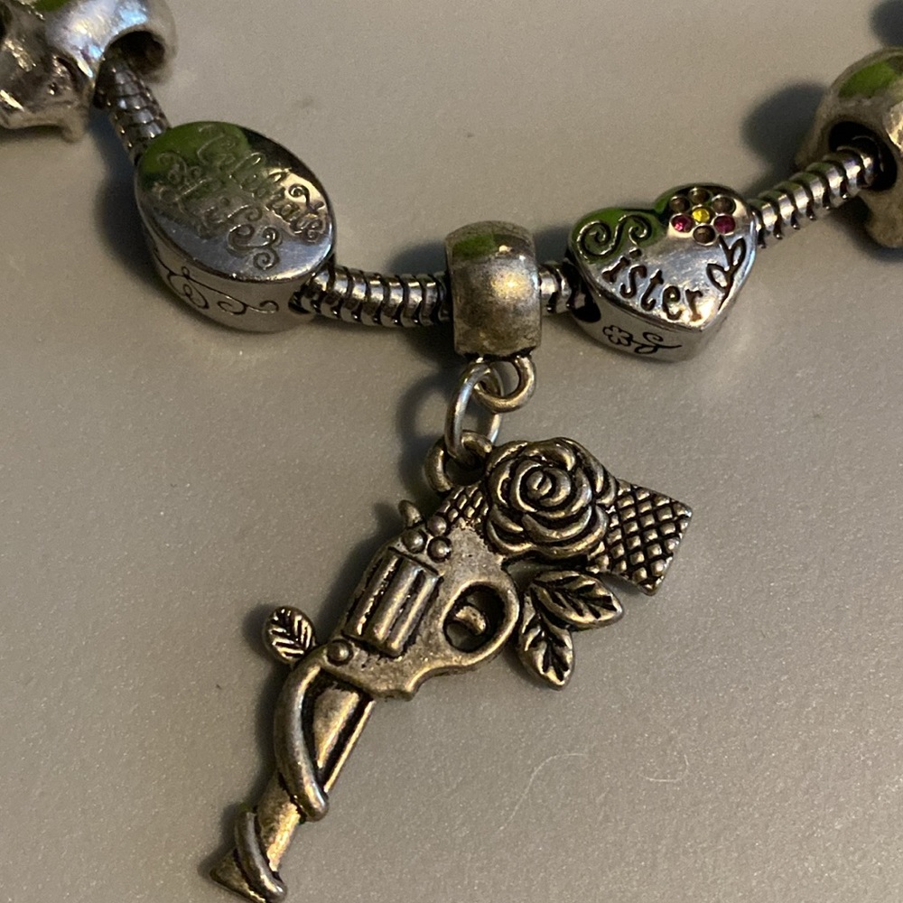 Charm bracelet - Picture 3 of 4